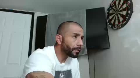 Snapshot of faded805 chatting on 10-10-25, 07:29 Mark online show from 10-10-25, 07:29