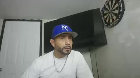 Snapshot of faded805 chatting on 10-16-25, 08:15 Mark online show from 10-16-25, 08:15