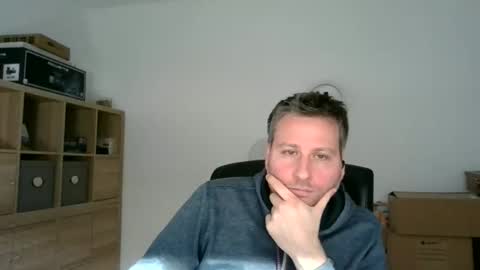 Snapshot of faer_087 chatting on 12-05-25, 09:40 faer_087 online show from 12-05-25, 09:40