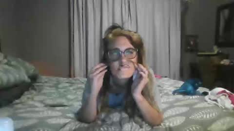 Snapshot of fairyalice69 chatting on 09-15-25, 07:03 fairyalice69 online show from 09-15-25, 07:03