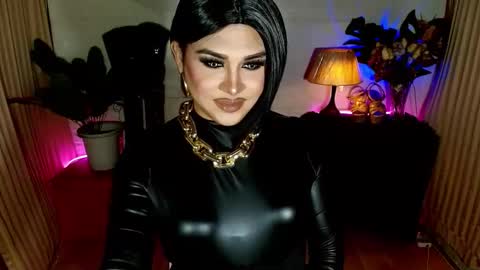 CLAUDIA VALVALERA online show from 11-13-25, 07:29