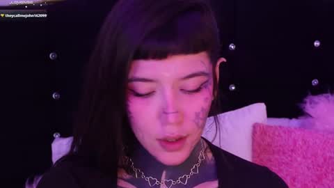 Snapshot of fairyflexxx chatting on 02-01-25, 08:58 Fairy online show from 02-01-25, 08:58