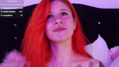 Snapshot of fairyflexxx chatting on 02-04-25, 03:33 Fairy online show from 02-04-25, 03:33