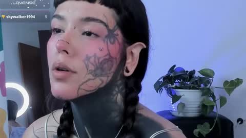 Snapshot of fairyflexxx chatting on 03-09-25, 09:57 Fairy online show from 03-09-25, 09:57