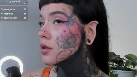 Snapshot of fairyflexxx chatting on 03-10-25, 12:48 Fairy online show from 03-10-25, 12:48