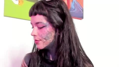 Snapshot of fairyflexxx chatting on 09-11-25, 05:40 Fairy online show from 09-11-25, 05:40