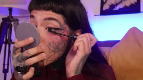 Snapshot of fairyflexxx chatting on 09-18-25, 12:23 Fairy online show from 09-18-25, 12:23