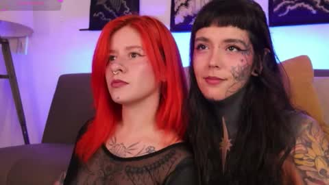 Snapshot of fairyflexxx chatting on 09-30-25, 09:42 Fairy online show from 09-30-25, 09:42