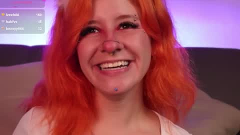 Snapshot of fairyflexxx chatting on 10-31-25, 10:11 Fairy online show from 10-31-25, 10:11