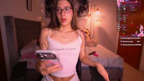 Snapshot of fairylilyx chatting on 05-19-26, 01:56 Fairy Lily online show from 05-19-26, 01:56