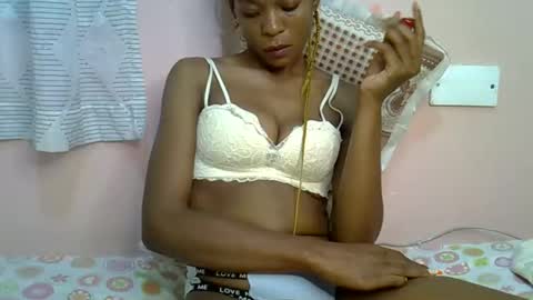 faizah_ online show from 03-28-26, 12:27