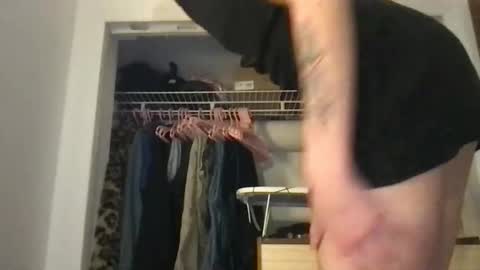 Snapshot of fakenshitsis chatting on 10-25-25, 09:20 Haydee online show from 10-25-25, 09:20