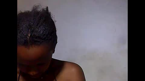 Snapshot of falielyse chatting on 10-01-25, 09:21 falielyse online show from 10-01-25, 09:21