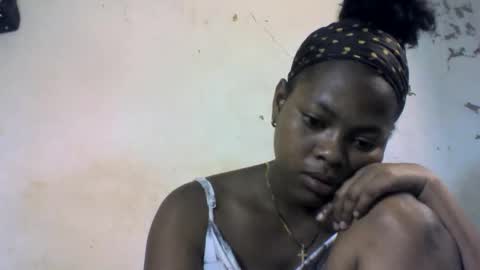 Snapshot of falielyse chatting on 11-14-25, 09:52 falielyse online show from 11-14-25, 09:52