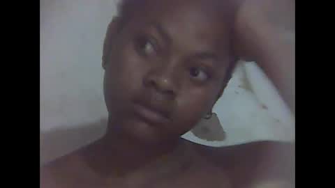 Snapshot of falielyse chatting on 11-17-25, 06:08 falielyse online show from 11-17-25, 06:08