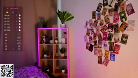 Emilia online show from 02-16-25, 10:21