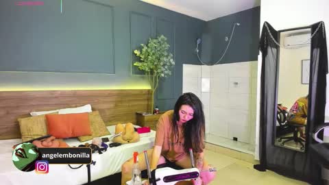 Megan    630  1330 -5 online show from 02-13-26, 12:01