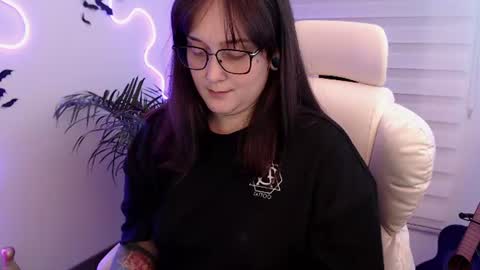 Snapshot of fallenag__ chatting on 06-25-26, 05:12 OF fallenag 1 online show from 06-25-26, 05:12