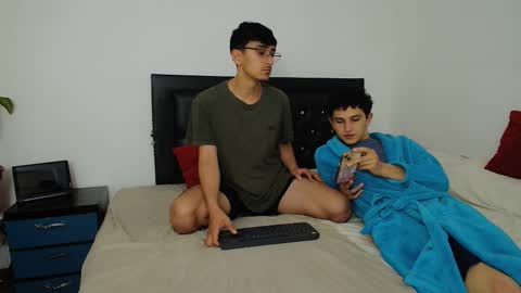 FallGays online show from 01-16-26, 01:20