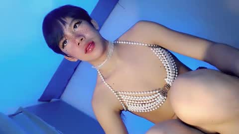 Snapshot of fallinlovewithivy chatting on 02-01-25, 09:19 Ivy Lauren online show from 02-01-25, 09:19