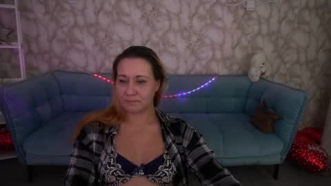 famousemuse online show from 04-21-26, 01:28