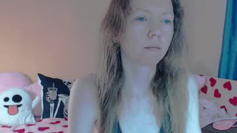 Snapshot of fanatka chatting on 03-24-26, 04:28 BUNNYGal online show from 03-24-26, 04:28