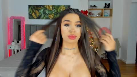 Jennifer online show from 12-09-24, 01:51