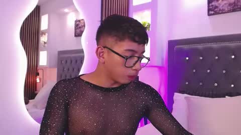 Snapshot of fancy_vixen chatting on 02-20-26, 03:47 FANCY online show from 02-20-26, 03:47