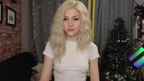 Snapshot of fancymeee chatting on 12-21-24, 12:16 fancymeee online show from 12-21-24, 12:16