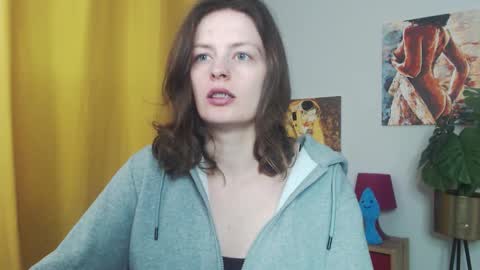 Nadine online show from 10-22-25, 04:46