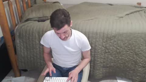 Snapshot of fanfriction chatting on 05-10-26, 09:42 Fan Friction online show from 05-10-26, 09:42