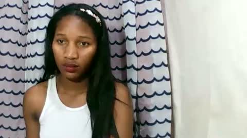 Snapshot of faniriah27 chatting on 09-17-25, 09:16 faniriah27 online show from 09-17-25, 09:16