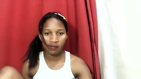 Snapshot of faniriah27 chatting on 09-18-25, 09:28 faniriah27 online show from 09-18-25, 09:28