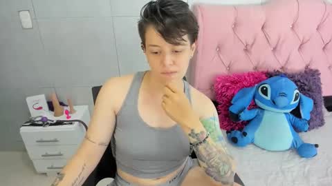 FANNY online show from 12-19-25, 01:34