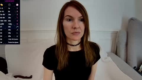 Snapshot of fanny_posy chatting on 05-20-26, 10:21 Fanny online show from 05-20-26, 10:21