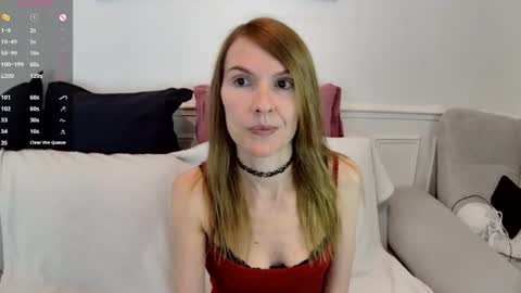 Snapshot of fanny_posy chatting on 08-09-26, 10:15 Fanny online show from 08-09-26, 10:15