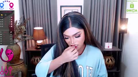 Snapshot of fantacyoflove chatting on 02-06-25, 03:37 YASI online show from 02-06-25, 03:37