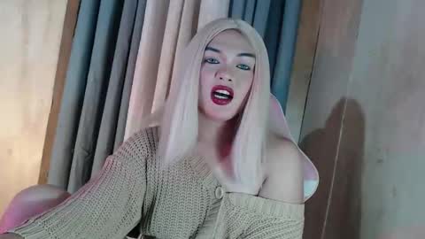 Snapshot of fantasticcock69_daniella chatting on 04-29-26, 09:32 DANIELLA - DONT FORGET TO GIVE ME A THUMBSU UP online show from 04-29-26, 09:32