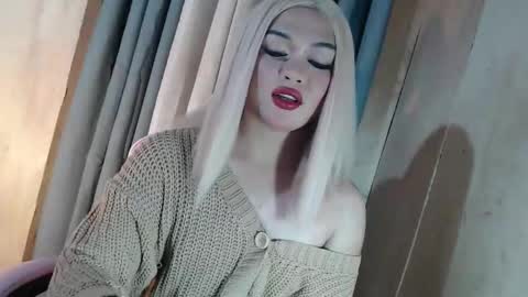 Snapshot of fantasticcock69_daniella chatting on 05-09-26, 10:53 DANIELLA - DONT FORGET TO GIVE ME A THUMBSU UP online show from 05-09-26, 10:53