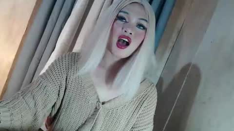 Snapshot of fantasticcock69_daniella chatting on 05-14-26, 11:11 DANIELLA - DONT FORGET TO GIVE ME A THUMBSU UP online show from 05-14-26, 11:11