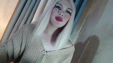 Snapshot of fantasticcock69_daniella chatting on 05-18-26, 10:48 DANIELLA - DONT FORGET TO GIVE ME A THUMBSU UP online show from 05-18-26, 10:48