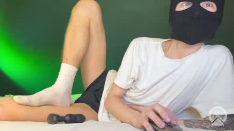 Snapshot of fantasydanny chatting on 06-17-26, 07:04 HappyCake online show from 06-17-26, 07:04