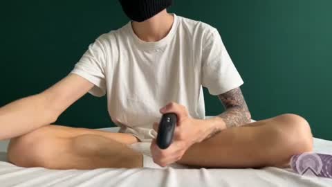 Snapshot of fantasydanny chatting on 06-19-26, 11:14 HappyCake online show from 06-19-26, 11:14