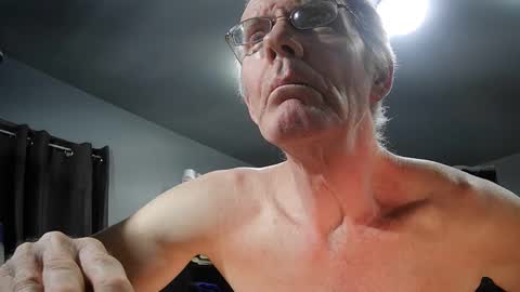 fantasyresort online show from 12-26-24, 04:21