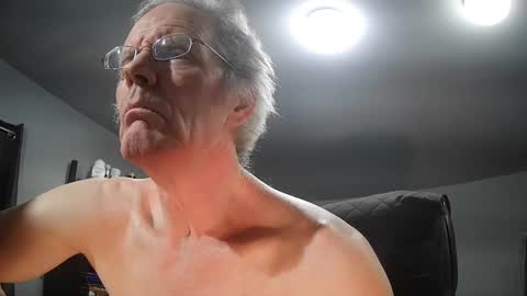 fantasyresort online show from 02-13-25, 04:22