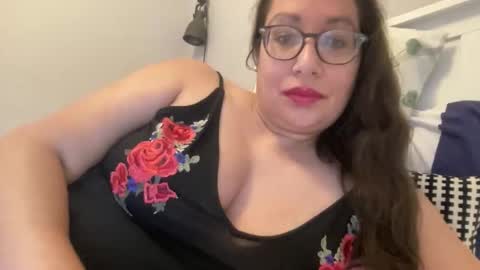 Snapshot of farahday chatting on 09-25-25, 09:46 Farah online show from 09-25-25, 09:46