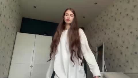 Luna online show from 10-27-25, 09:57