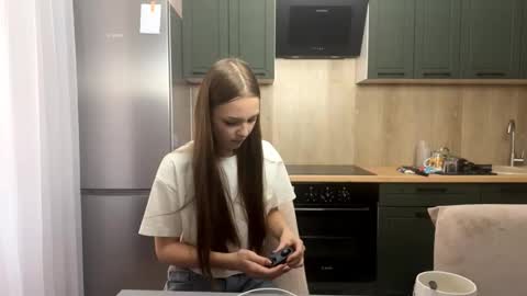 Anna Scovich online show from 10-09-25, 12:58