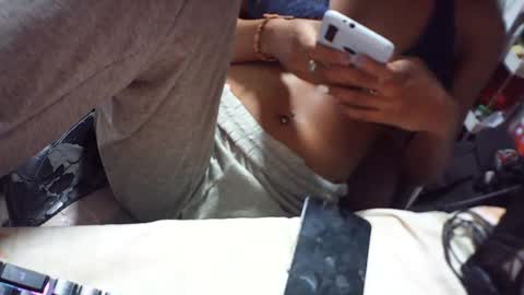 Snapshot of farianna_hot chatting on 06-25-26, 02:44 farianna_hot online show from 06-25-26, 02:44
