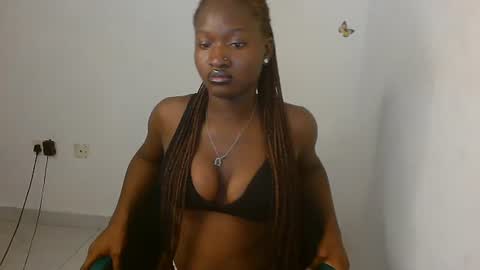Snapshot of fariha_babyy chatting on 06-11-26, 05:33 Fariha online show from 06-11-26, 05:33